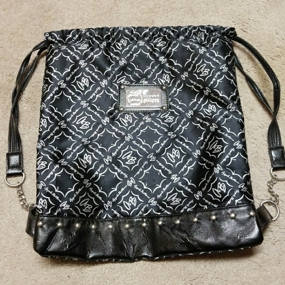 Apple Bottom Bag (Lightly Used, Great Condition)